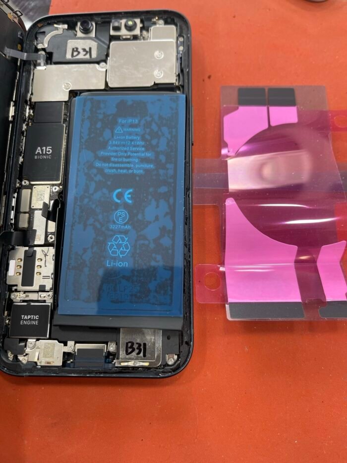Batterie iPhone 13 Haute Capacité 3560 mAh - Qualité Premium - +10% d'Énergie - Testée en Atelier - 0 Cycle – Image 2