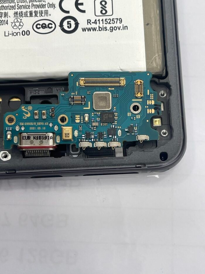 Samsung Galaxy S21 FE : connecteur de charge – Image 2